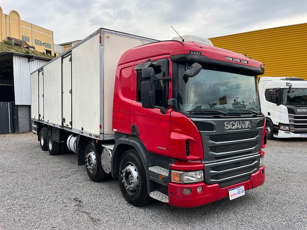 Caminhão SCANIA 310 Baú Furgão ANO 2014 de Siqueira Caminhões em São Paulo