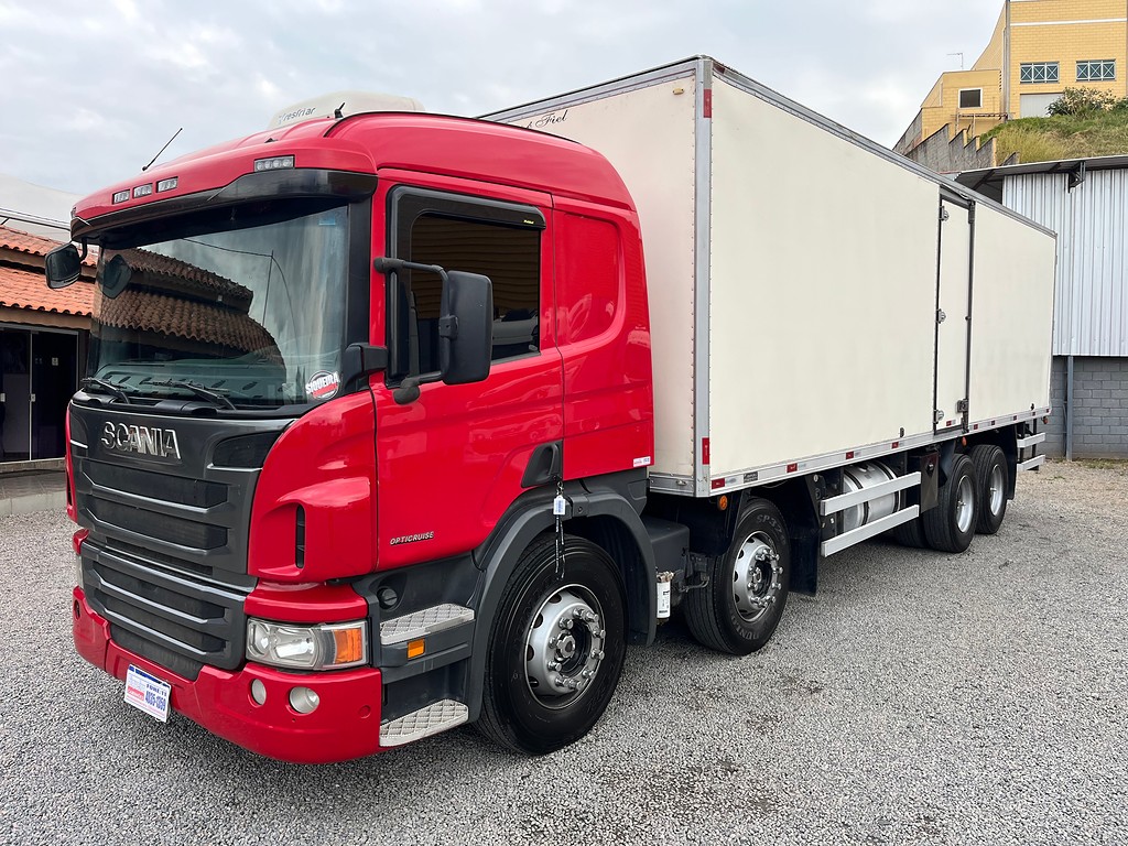 Caminhão SCANIA 310 Baú Furgão ANO 2014 de Siqueira Caminhões em São Paulo