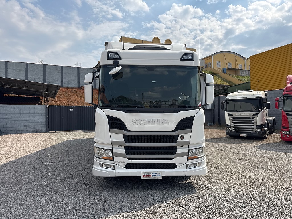 Caminhão SCANIA P360 Aves Vivas ANO 2021 de Siqueira Caminhões em São Paulo