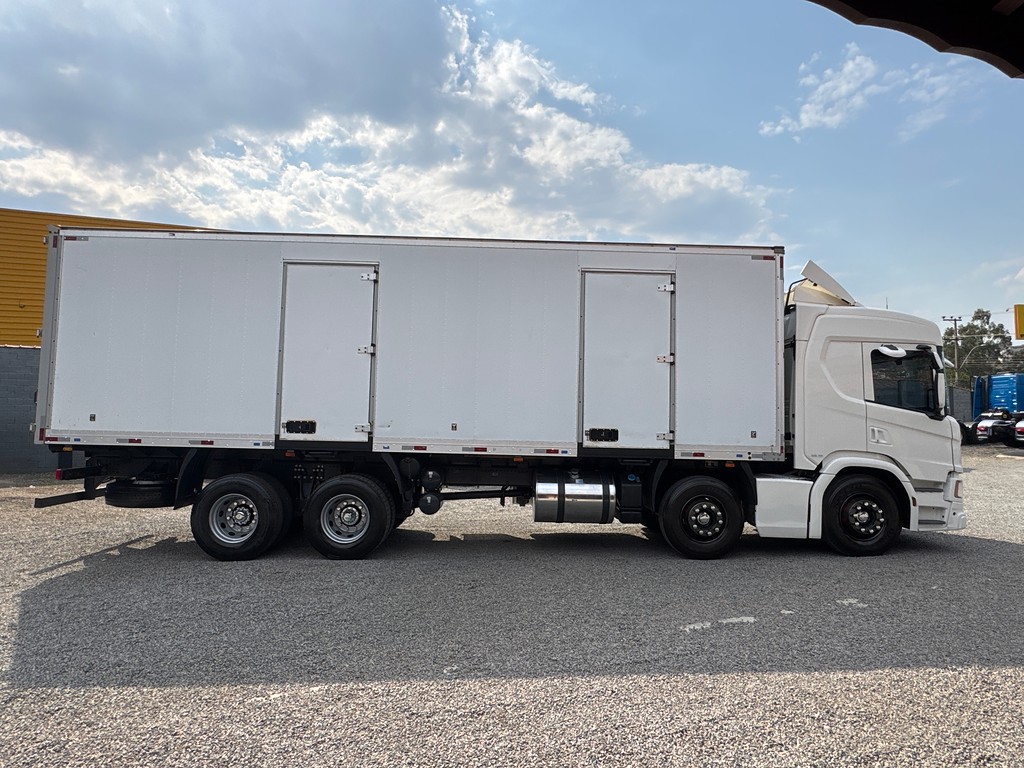 Caminhão SCANIA P360 Aves Vivas ANO 2021 de Siqueira Caminhões em São Paulo