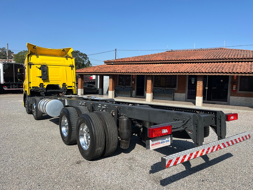 Caminhão SCANIA P360 Chassis ANO 2022 de Siqueira Caminhões em São Paulo