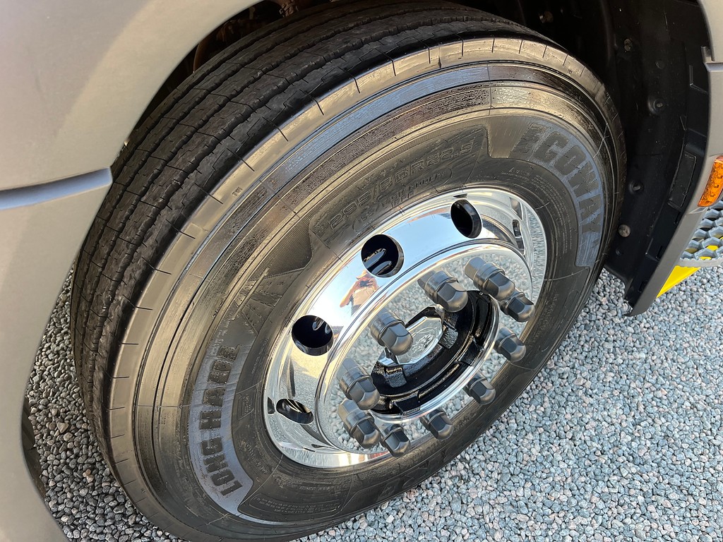 Caminhão SCANIA P360 Chassis ANO 2022 de Siqueira Caminhões em São Paulo