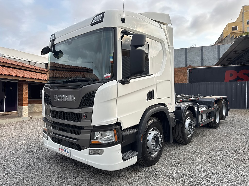 Caminhão SCANIA P320 Roll on off ANO 2024 de Siqueira Caminhões em São Paulo