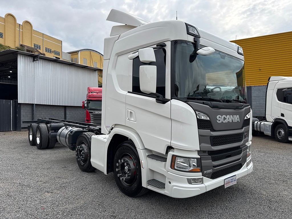 Caminhão SCANIA P360 Chassis ANO 2021 de Siqueira Caminhões em São Paulo