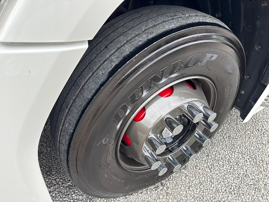 Caminhão SCANIA P360 Chassis ANO 2021 de Siqueira Caminhões em São Paulo