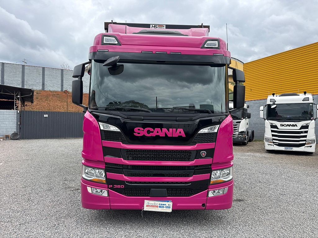 Caminhão SCANIA P360 Baú Sider ANO 2024 de Siqueira Caminhões em São Paulo