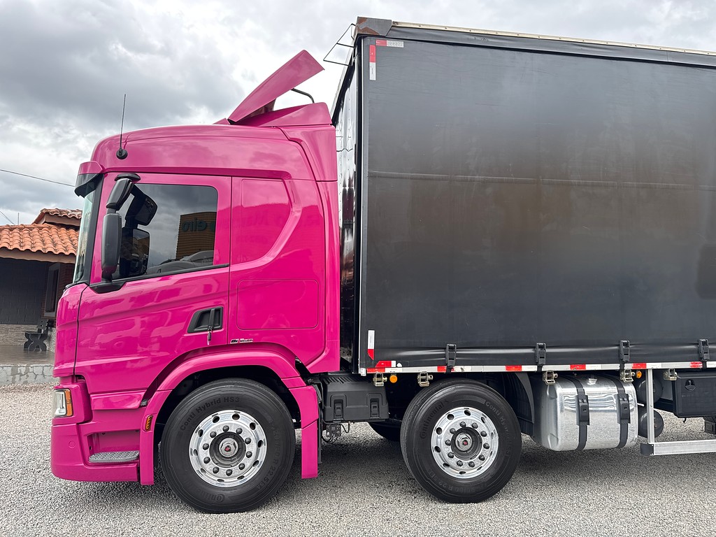 Caminhão SCANIA P360 Baú Sider ANO 2024 de Siqueira Caminhões em São Paulo