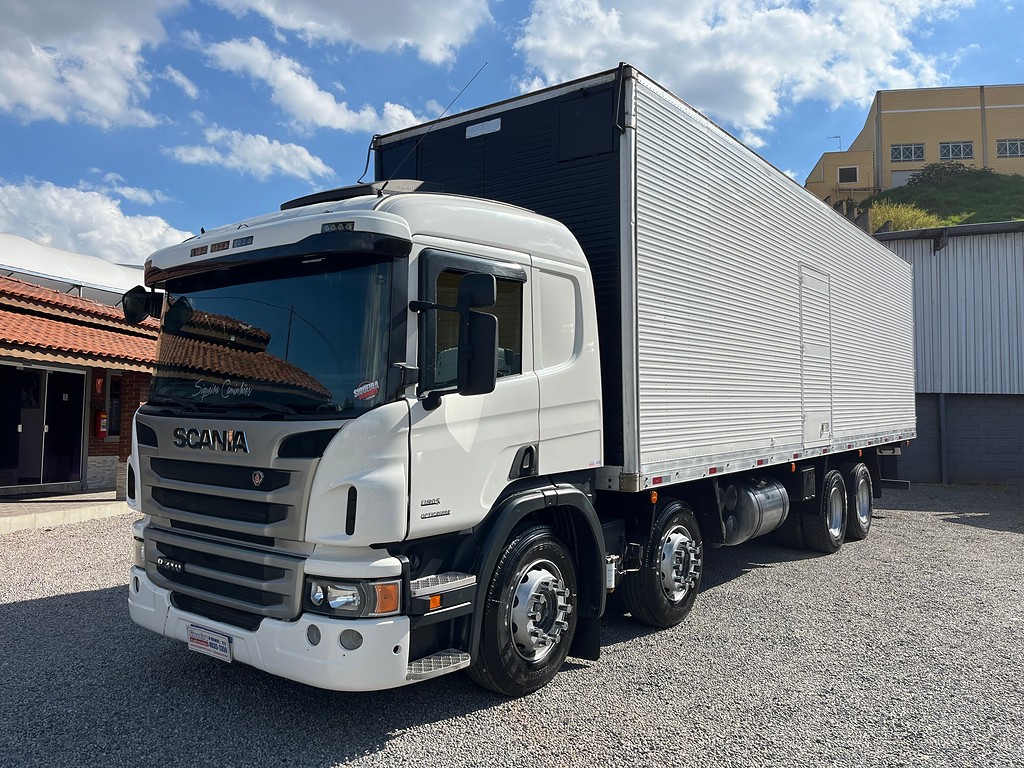 Caminhão SCANIA P310 Baú Furgão ANO 2014 de Siqueira Caminhões em São Paulo