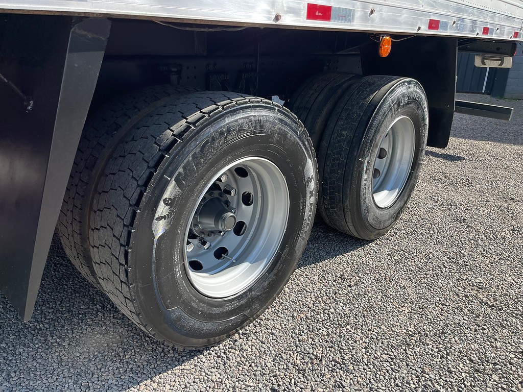 Caminhão SCANIA P310 Baú Furgão ANO 2014 de Siqueira Caminhões em São Paulo