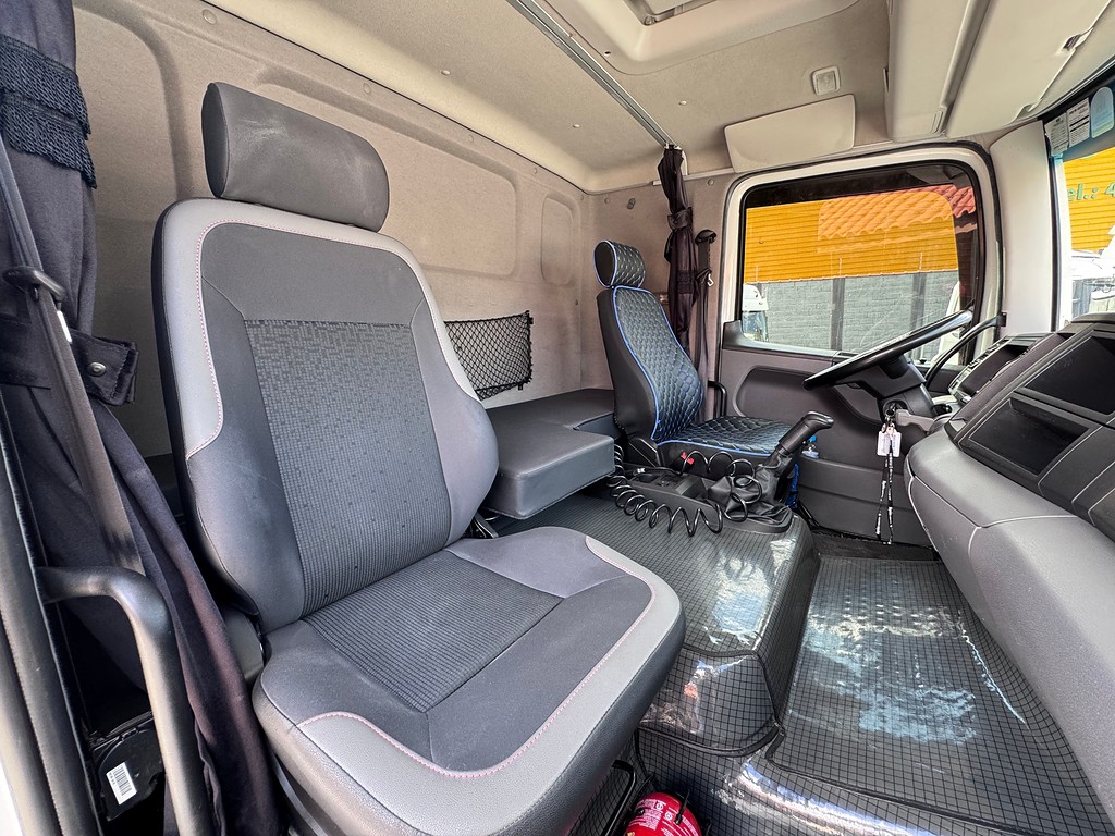 Caminhão VOLKSWAGEN VW 24280 Chassis ANO 2023 de Siqueira Caminhões em São Paulo