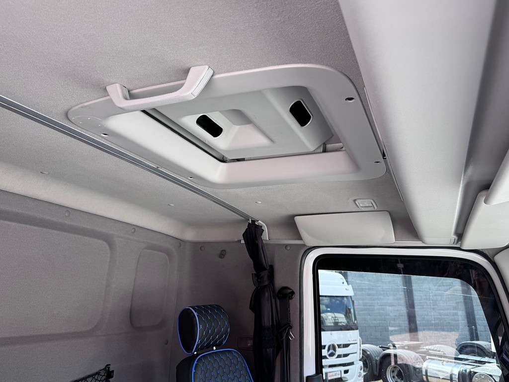 Caminhão VOLKSWAGEN VW 24280 Chassis ANO 2023 de Siqueira Caminhões em São Paulo