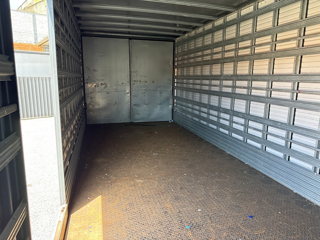 Caminhão VOLKSWAGEN VW 17230 Baú Furgão ANO 2023 de Siqueira Caminhões em São Paulo