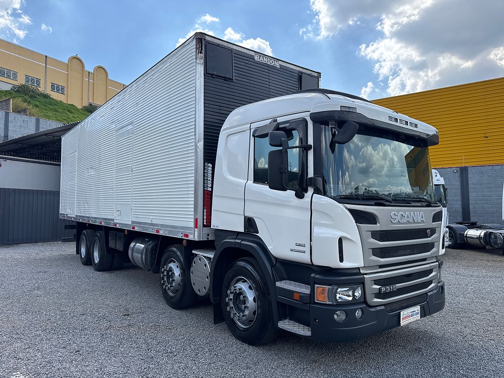 Caminhão SCANIA P310 Baú Furgão ANO 2014 de Siqueira Caminhões em São Paulo