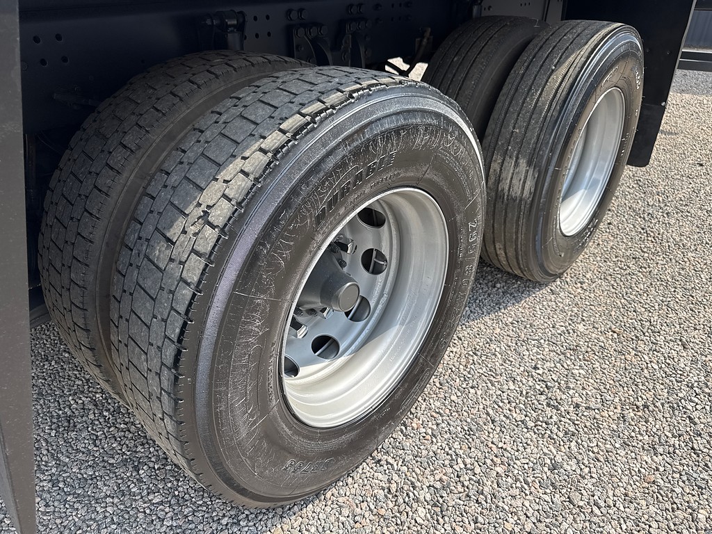 Caminhão SCANIA P310 Baú Furgão ANO 2014 de Siqueira Caminhões em São Paulo