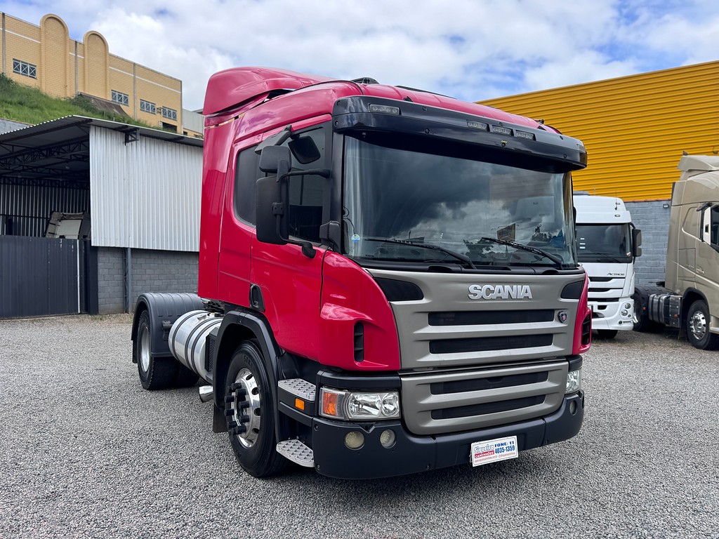 Caminhão SCANIA P340 Cavalo Mecânico ANO 2009 de Siqueira Caminhões em São Paulo