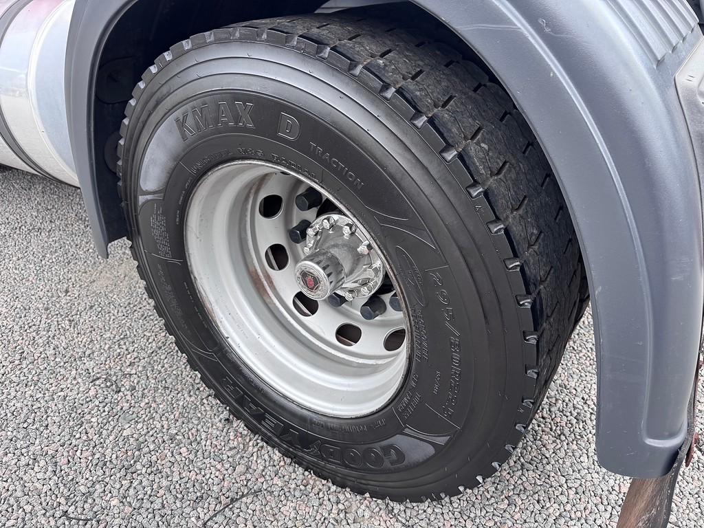 Caminhão SCANIA P340 Cavalo Mecânico ANO 2009 de Siqueira Caminhões em São Paulo