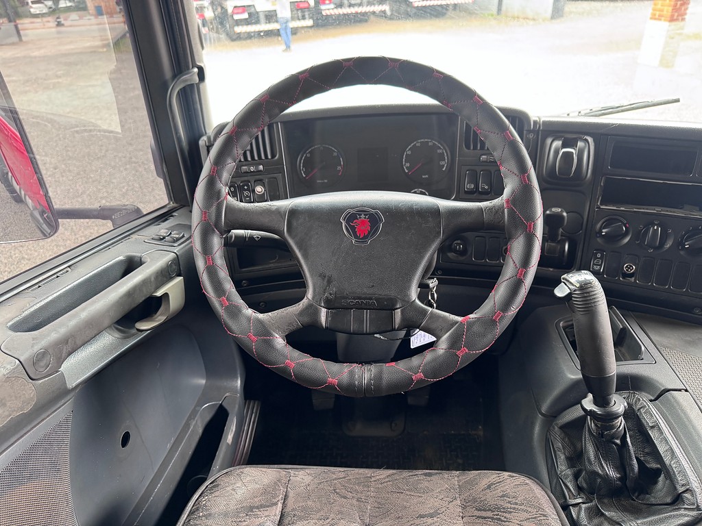 Caminhão SCANIA P340 Cavalo Mecânico ANO 2009 de Siqueira Caminhões em São Paulo