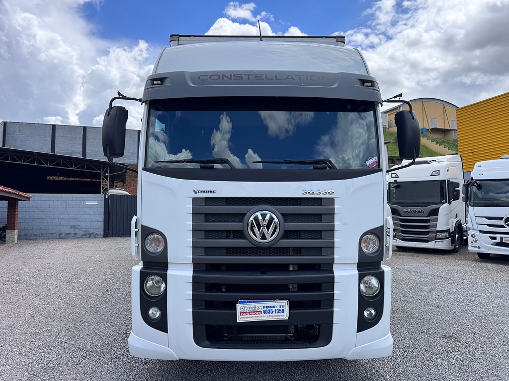 Caminhão VOLKSWAGEN VW 30330 Baú Furgão ANO 2022 de Siqueira Caminhões em São Paulo