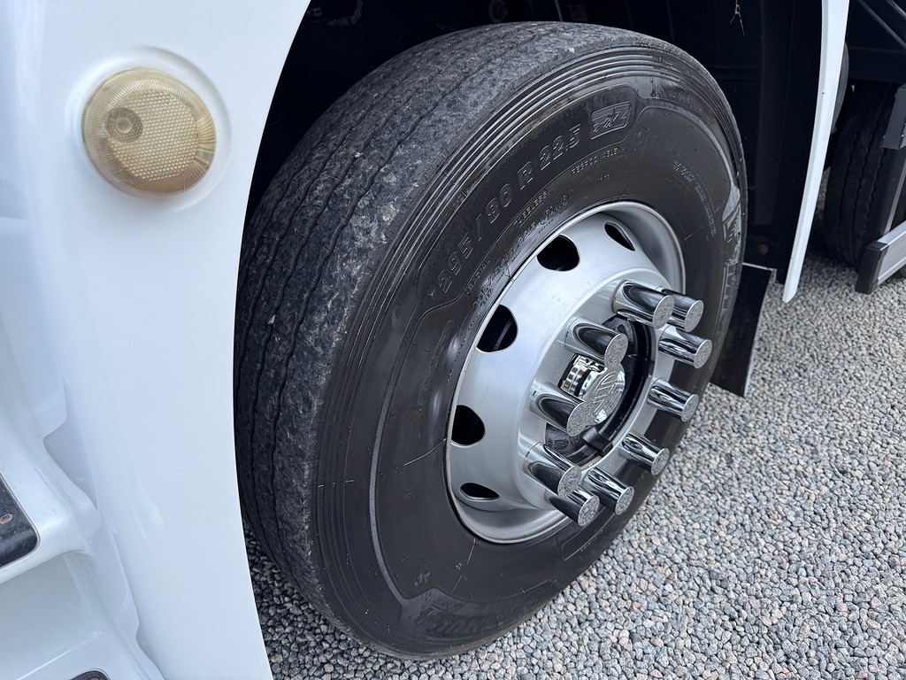 Caminhão VOLKSWAGEN VW 30330 Baú Furgão ANO 2022 de Siqueira Caminhões em São Paulo