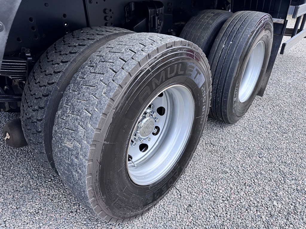 Caminhão VOLKSWAGEN VW 30330 Baú Furgão ANO 2022 de Siqueira Caminhões em São Paulo