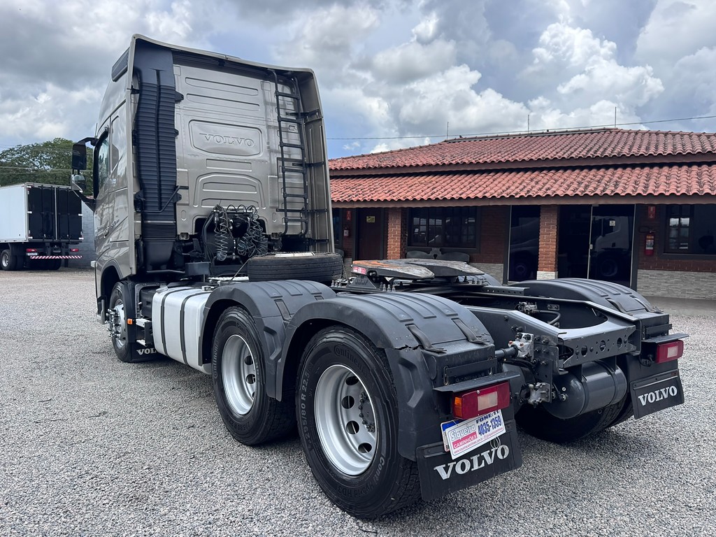 Caminhão VOLVO FH 540 Cavalo Mecânico ANO 2020 de Siqueira Caminhões em São Paulo