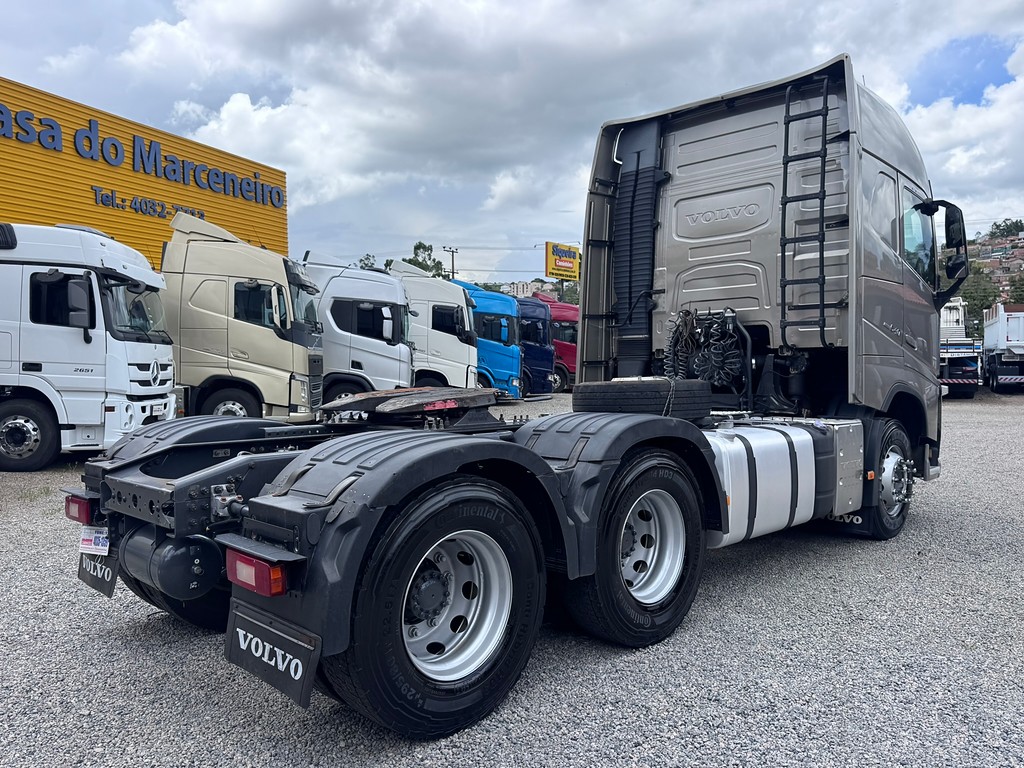 Caminhão VOLVO FH 540 Cavalo Mecânico ANO 2020 de Siqueira Caminhões em São Paulo