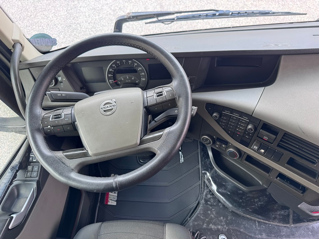 Caminhão VOLVO FH 540 Cavalo Mecânico ANO 2020 de Siqueira Caminhões em São Paulo