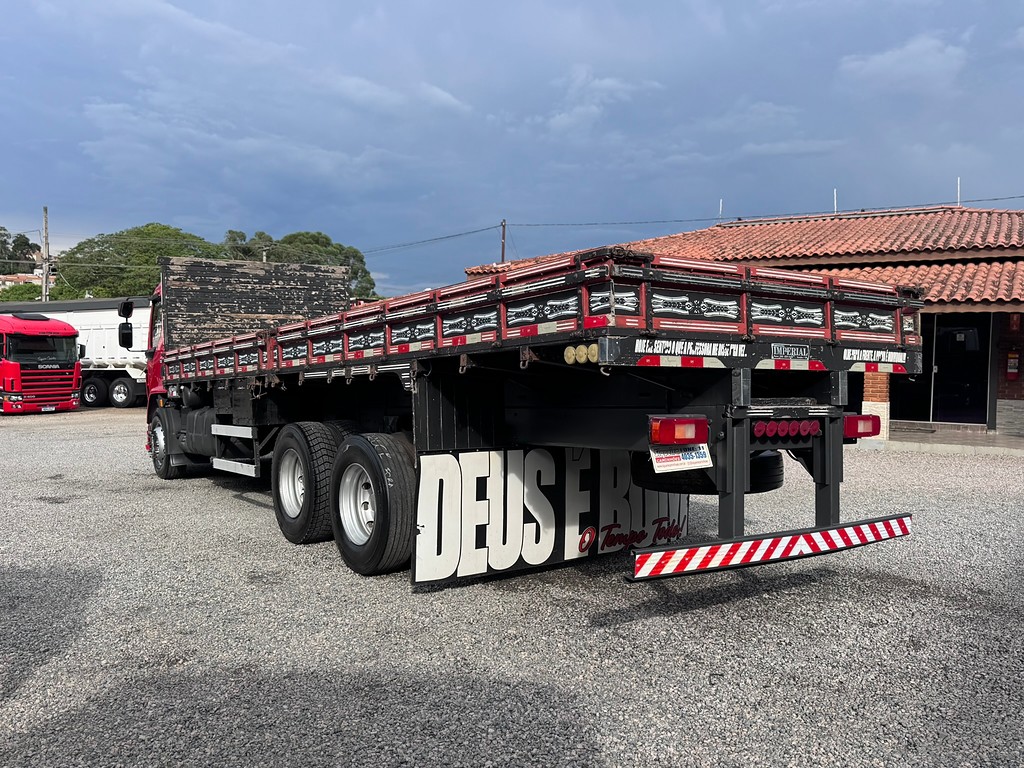 Caminhão VOLVO VM 330 Carga Seca ANO 2022 de Siqueira Caminhões em São Paulo