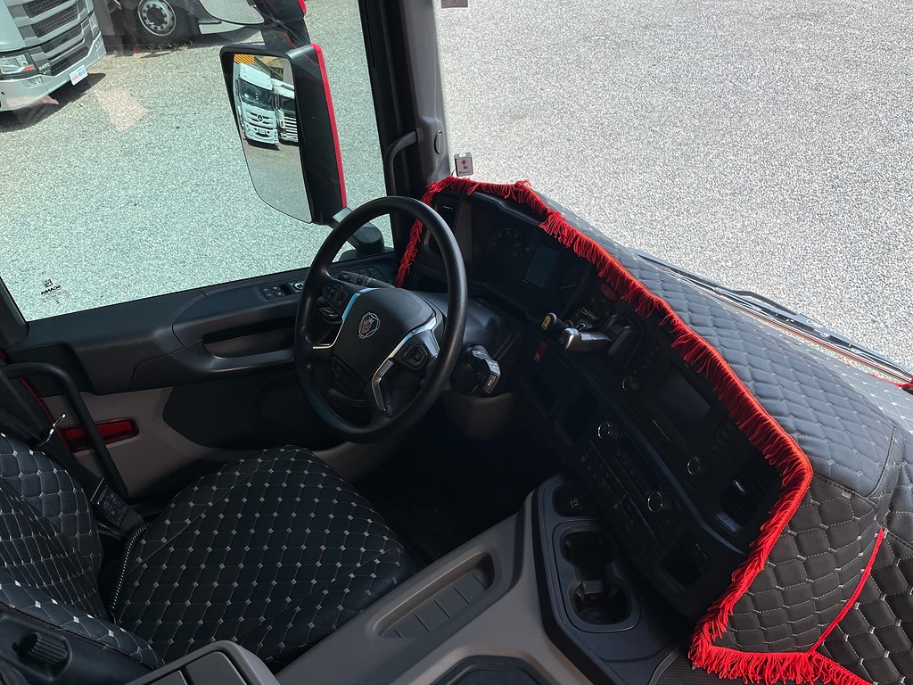 Caminhão SCANIA P360 Caçamba Basculante ANO 2023 de Siqueira Caminhões em São Paulo