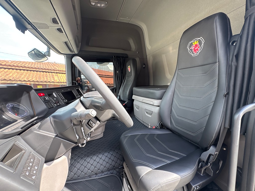 Caminhão SCANIA 450 Cavalo Mecânico ANO 2023 de Siqueira Caminhões em São Paulo