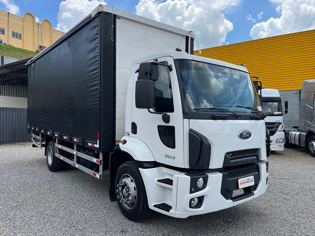 Caminhão FORD CARGO 1517 Baú Sider ANO 2012 de Siqueira Caminhões em São Paulo