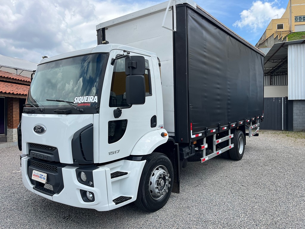 Caminhão FORD CARGO 1517 Baú Sider ANO 2012 de Siqueira Caminhões em São Paulo