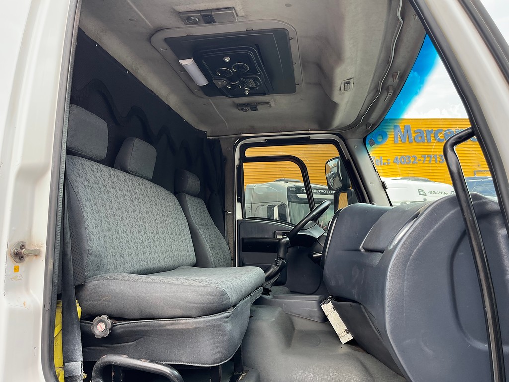 Caminhão FORD CARGO 1517 Baú Sider ANO 2012 de Siqueira Caminhões em São Paulo