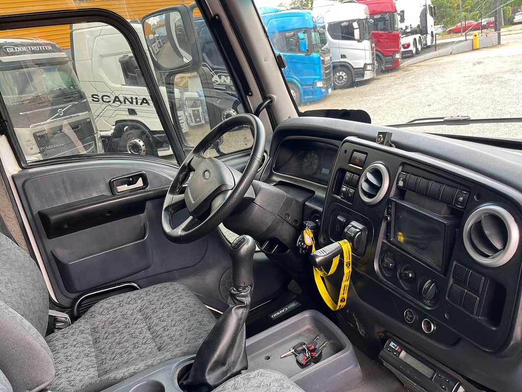 Caminhão FORD CARGO 1517 Baú Sider ANO 2012 de Siqueira Caminhões em São Paulo