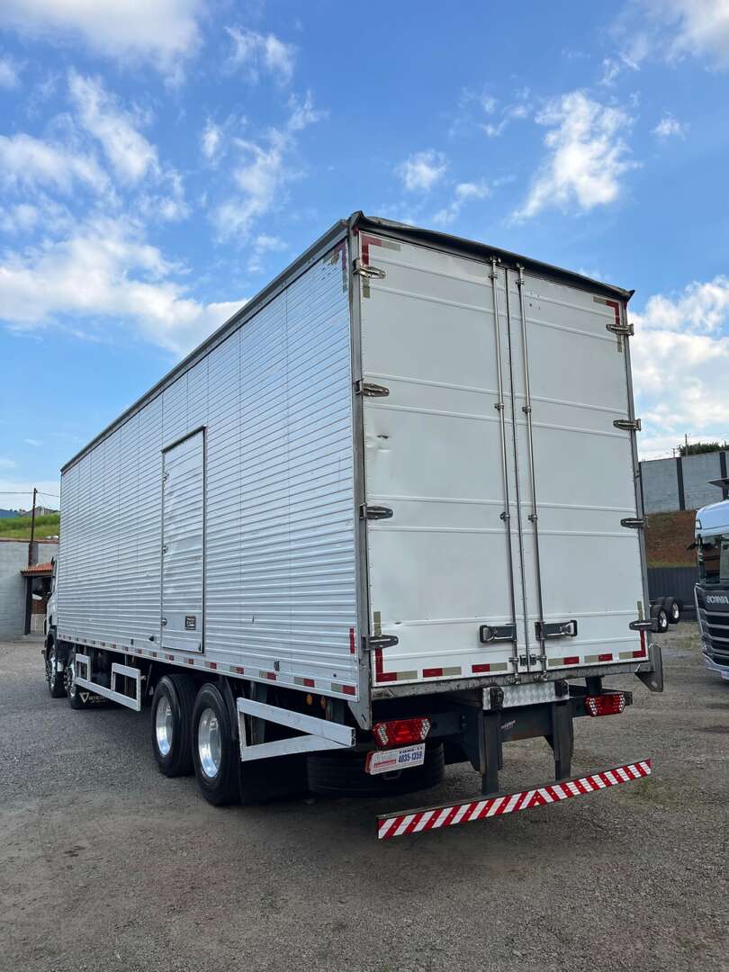 Caminhão SCANIA P310 Baú Furgão ANO 2016 de Siqueira Caminhões em São Paulo