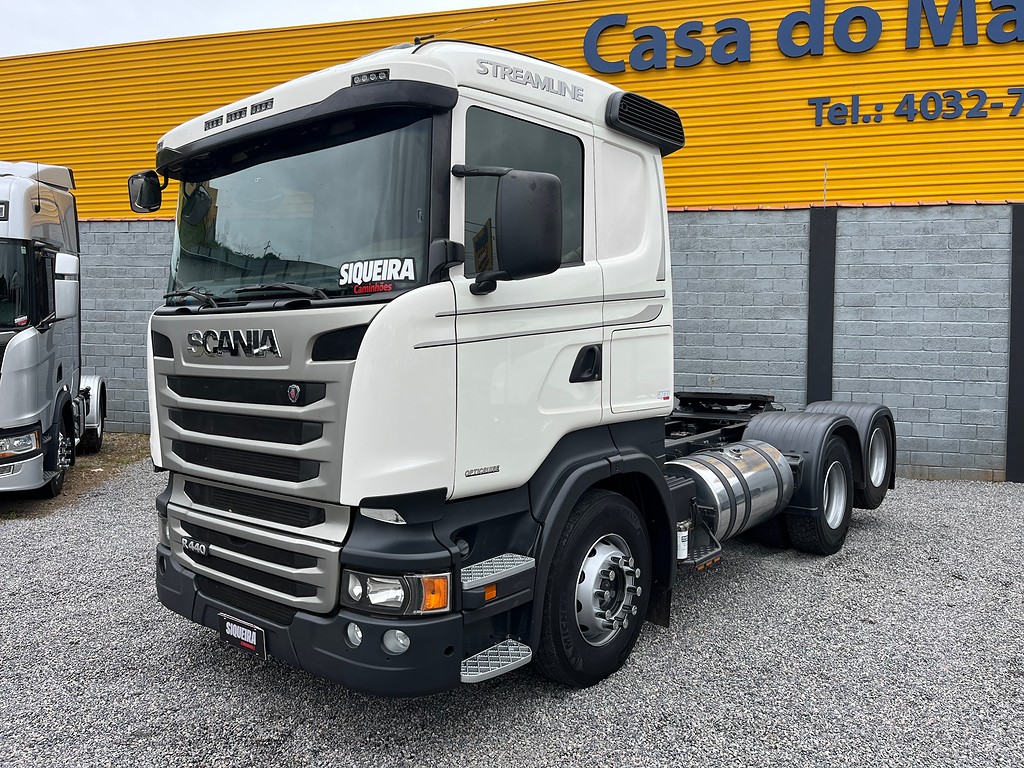 Scania R440 2014 6×2 de Siqueira Caminhões em São Paulo