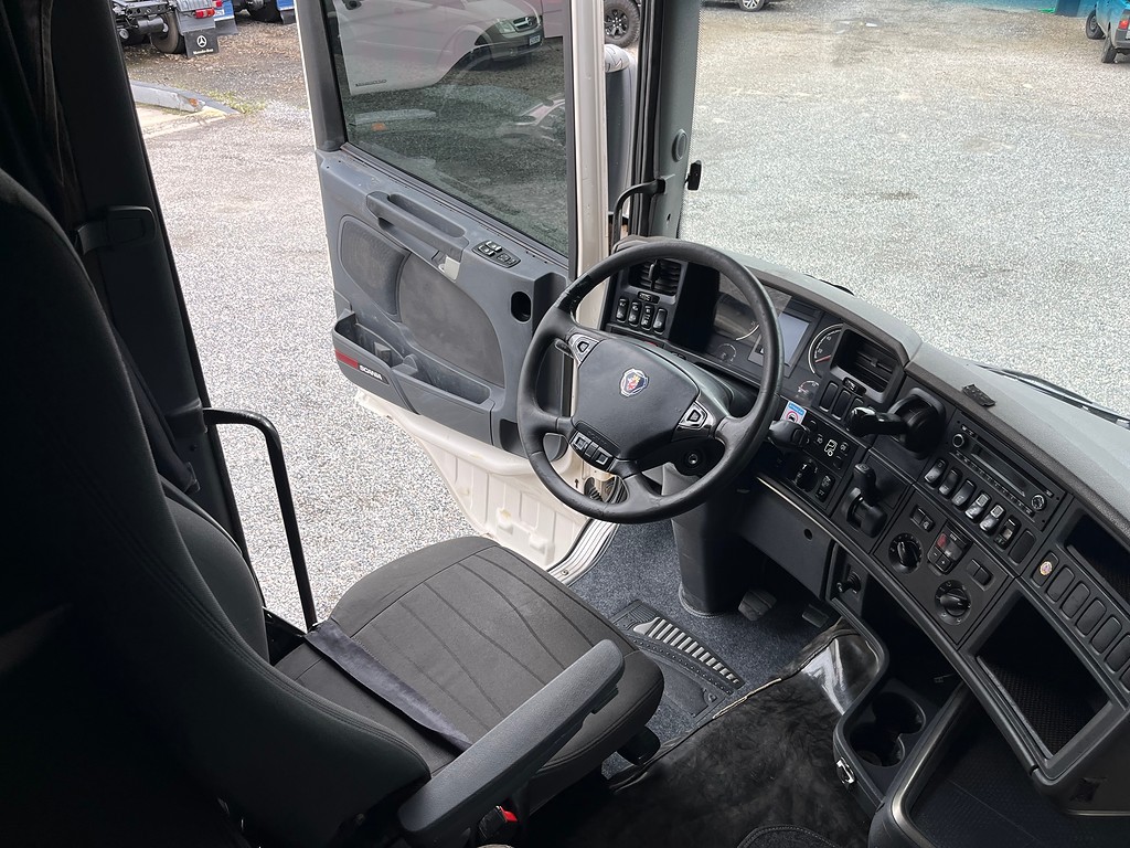 Scania R440 2014 6×2 de Siqueira Caminhões em São Paulo