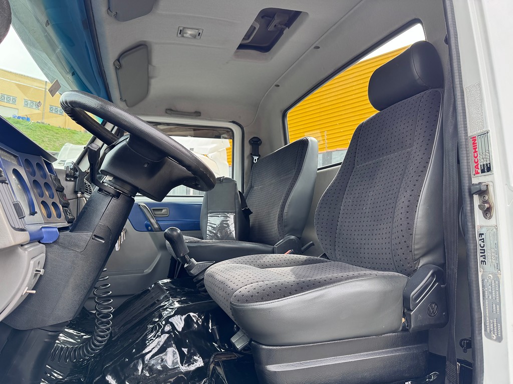 Caminhão VOLKSWAGEN VW 9150 Chassis ANO 2010 de Siqueira Caminhões em São Paulo