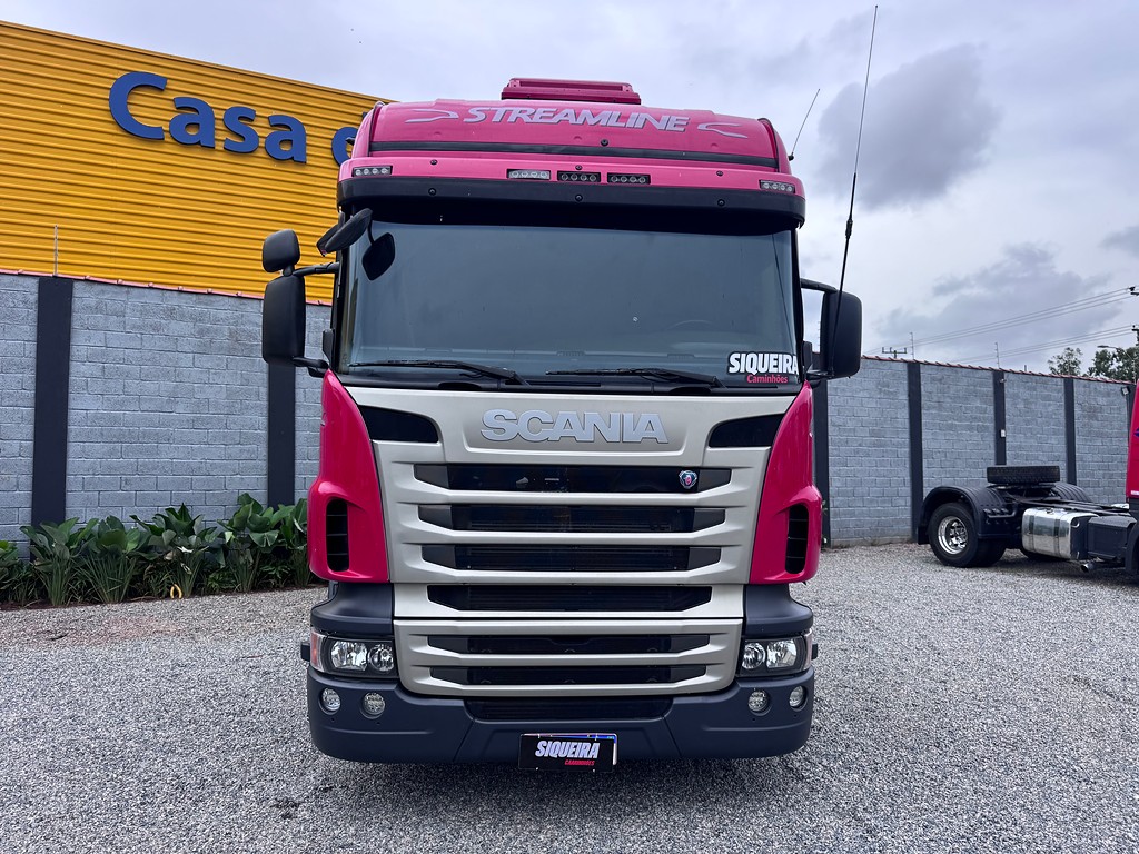 Caminhão SCANIA 440 Cavalo Mecânico ANO 2013 de Siqueira Caminhões em São Paulo