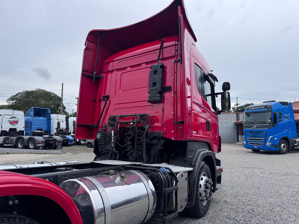 Caminhão SCANIA 440 Cavalo Mecânico ANO 2013 de Siqueira Caminhões em São Paulo