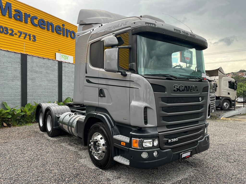 Caminhão SCANIA 380 Cavalo Mecânico ANO 2012 de Siqueira Caminhões em São Paulo