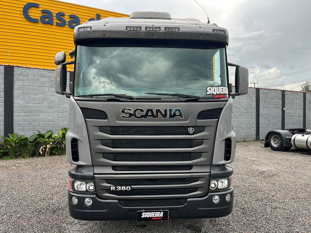 Caminhão SCANIA 380 Cavalo Mecânico ANO 2012 de Siqueira Caminhões em São Paulo