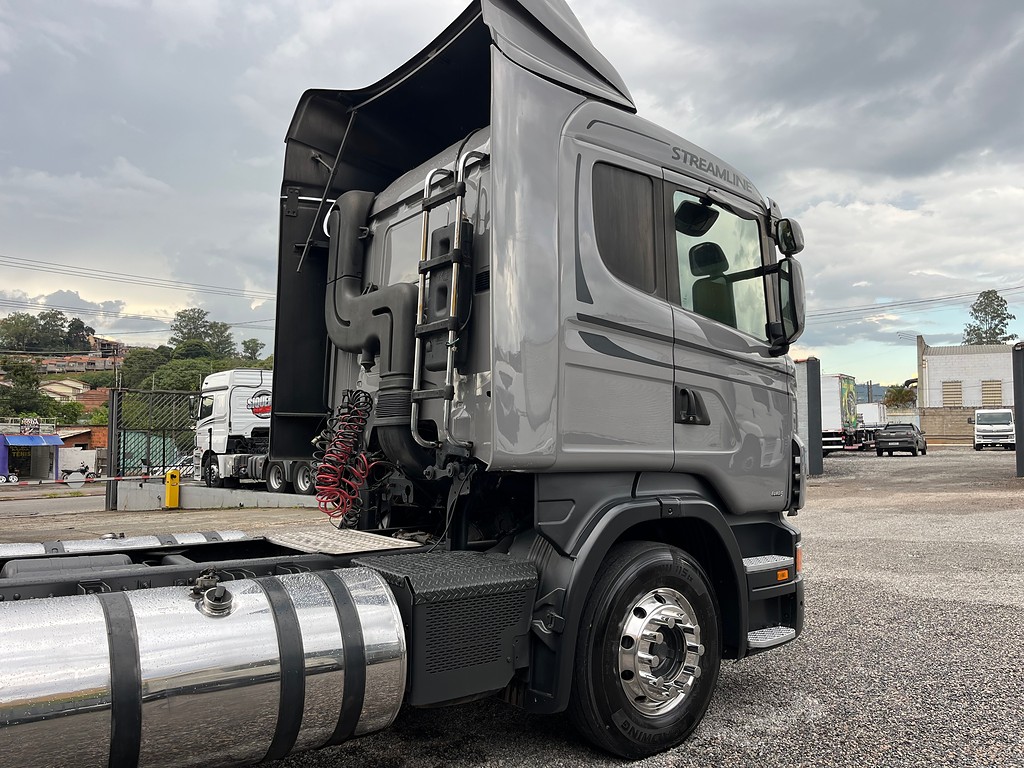 Caminhão SCANIA 380 Cavalo Mecânico ANO 2012 de Siqueira Caminhões em São Paulo
