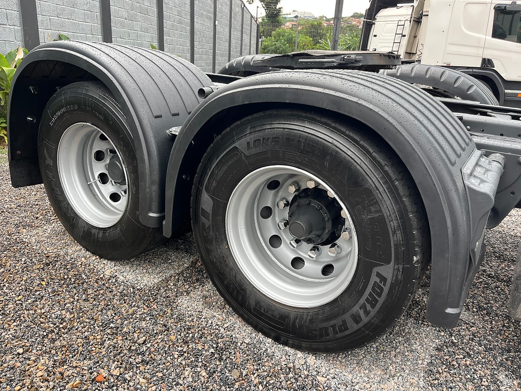 Caminhão SCANIA 380 Cavalo Mecânico ANO 2012 de Siqueira Caminhões em São Paulo