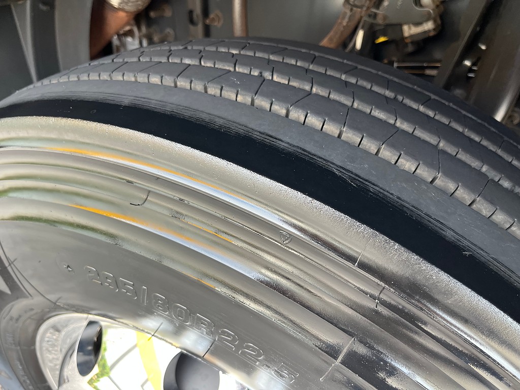 Caminhão VOLVO FH 500 Cavalo Mecânico ANO 2022 de Siqueira Caminhões em São Paulo