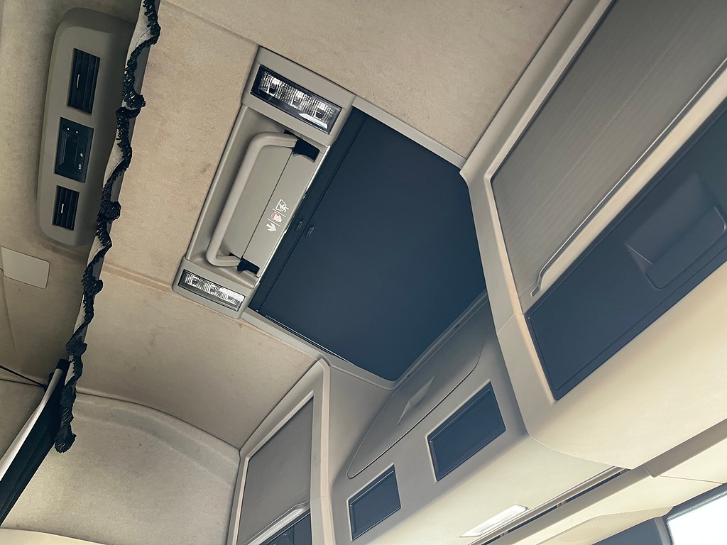 Caminhão VOLVO FH 500 Cavalo Mecânico ANO 2022 de Siqueira Caminhões em São Paulo