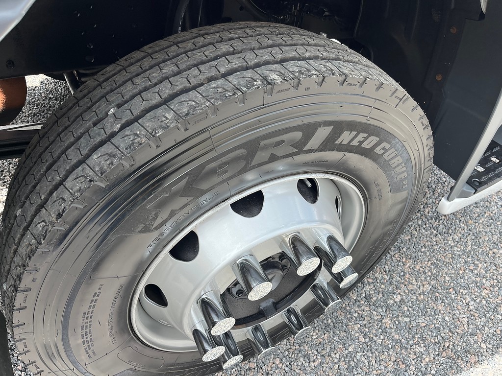 Caminhão MERCEDES BENZ MB 2426 Chassis ANO 2014 de Siqueira Caminhões em São Paulo