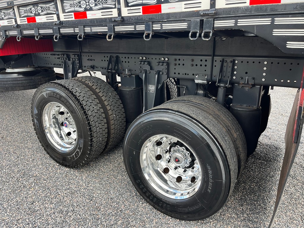 Caminhão SCANIA P360 Carga Seca ANO 2021 de Siqueira Caminhões em São Paulo