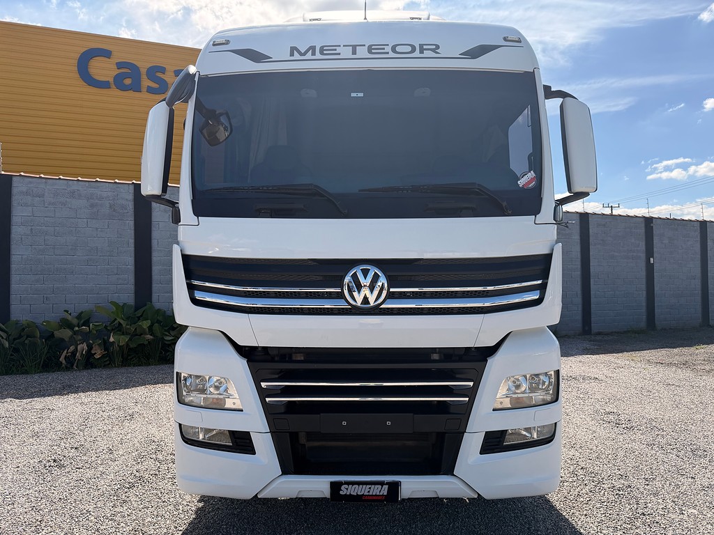 Caminhão VOLKSWAGEN METEOR 28480 Cavalo Mecânico ANO 2023 de Siqueira Caminhões em São Paulo
