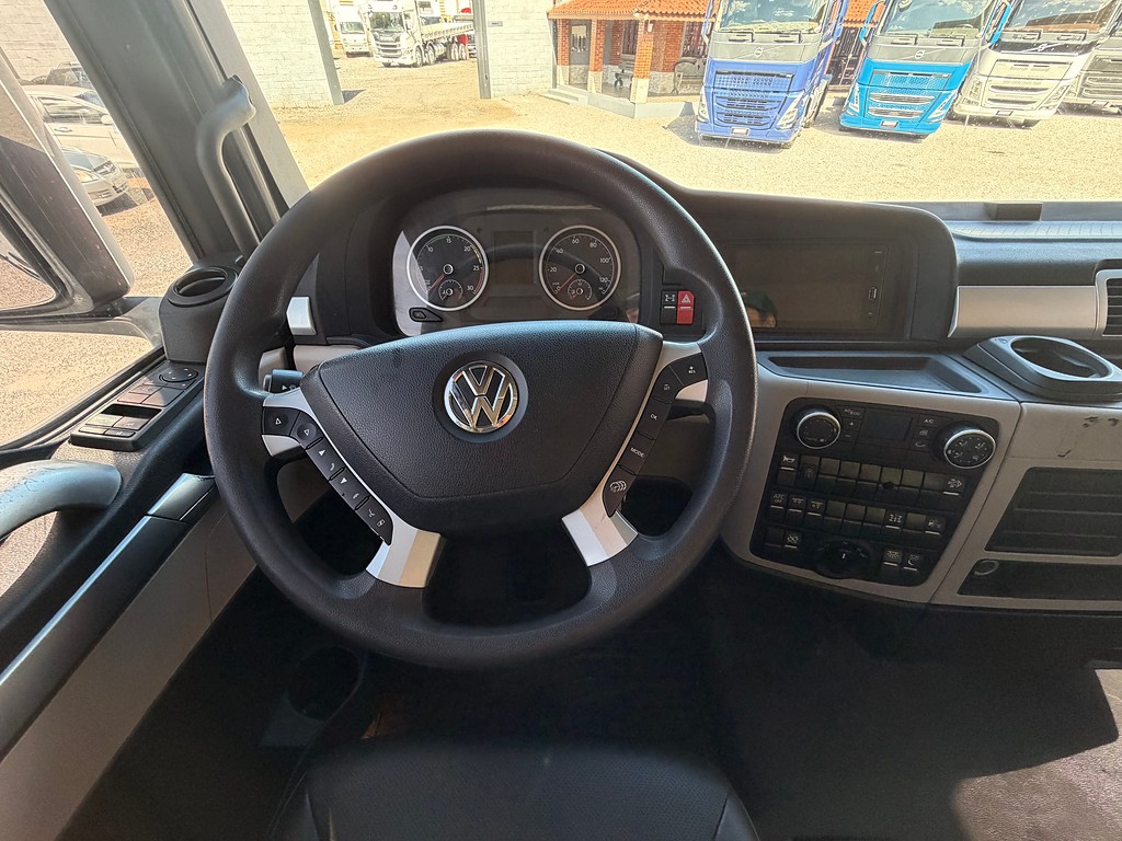Caminhão VOLKSWAGEN METEOR 28480 Cavalo Mecânico ANO 2023 de Siqueira Caminhões em São Paulo